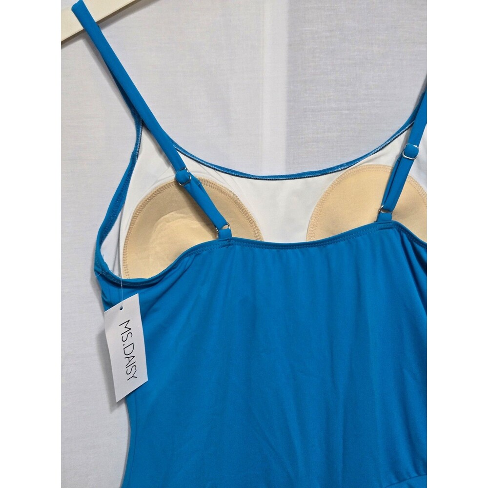 Swimsuits - Picture 8 of 12